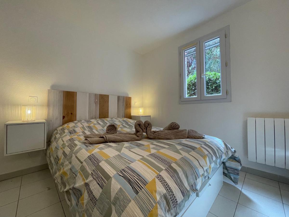 Appartement En Residence Privee, Face A La Mer Avec Acces Direct Plage Hyeres Ngoại thất bức ảnh